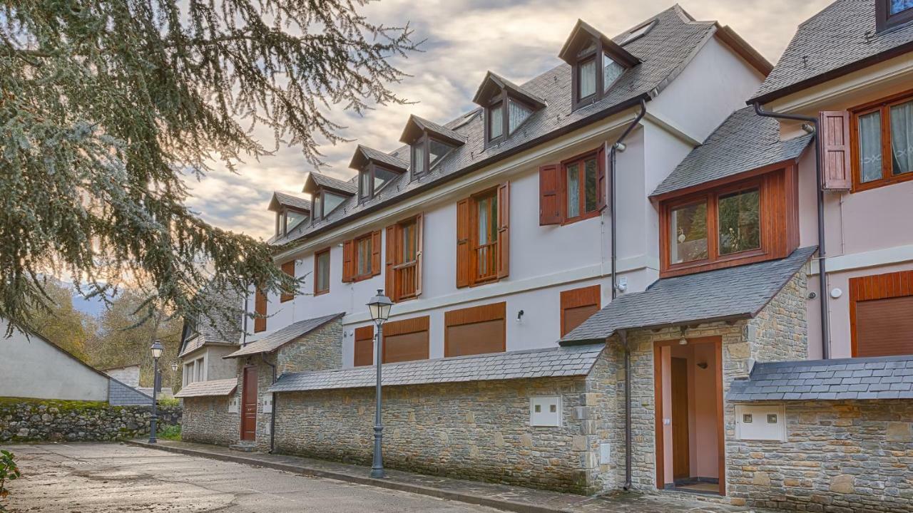 Saplan Real Estate Montlude Apartment Les Luaran gambar